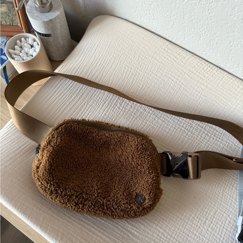Lululemon Brown Sherpa Belt Bag